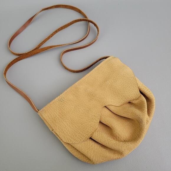 ReFind Originals Upcycled Leather Women's Designer Small Crossbody Purse - Picture 1 of 11